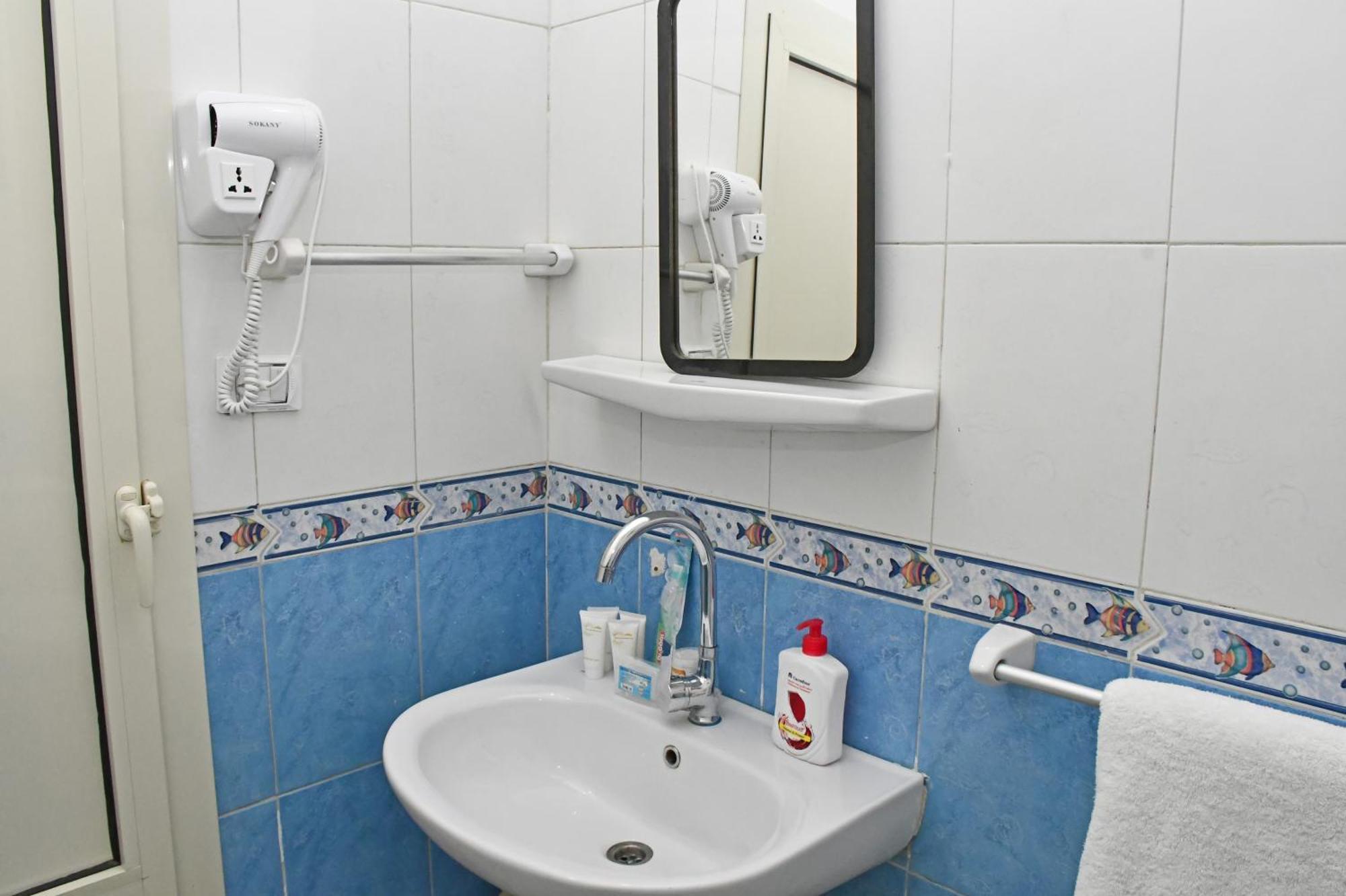 Nun Pyramids Hotel Kafret el-Gabal Rum bild