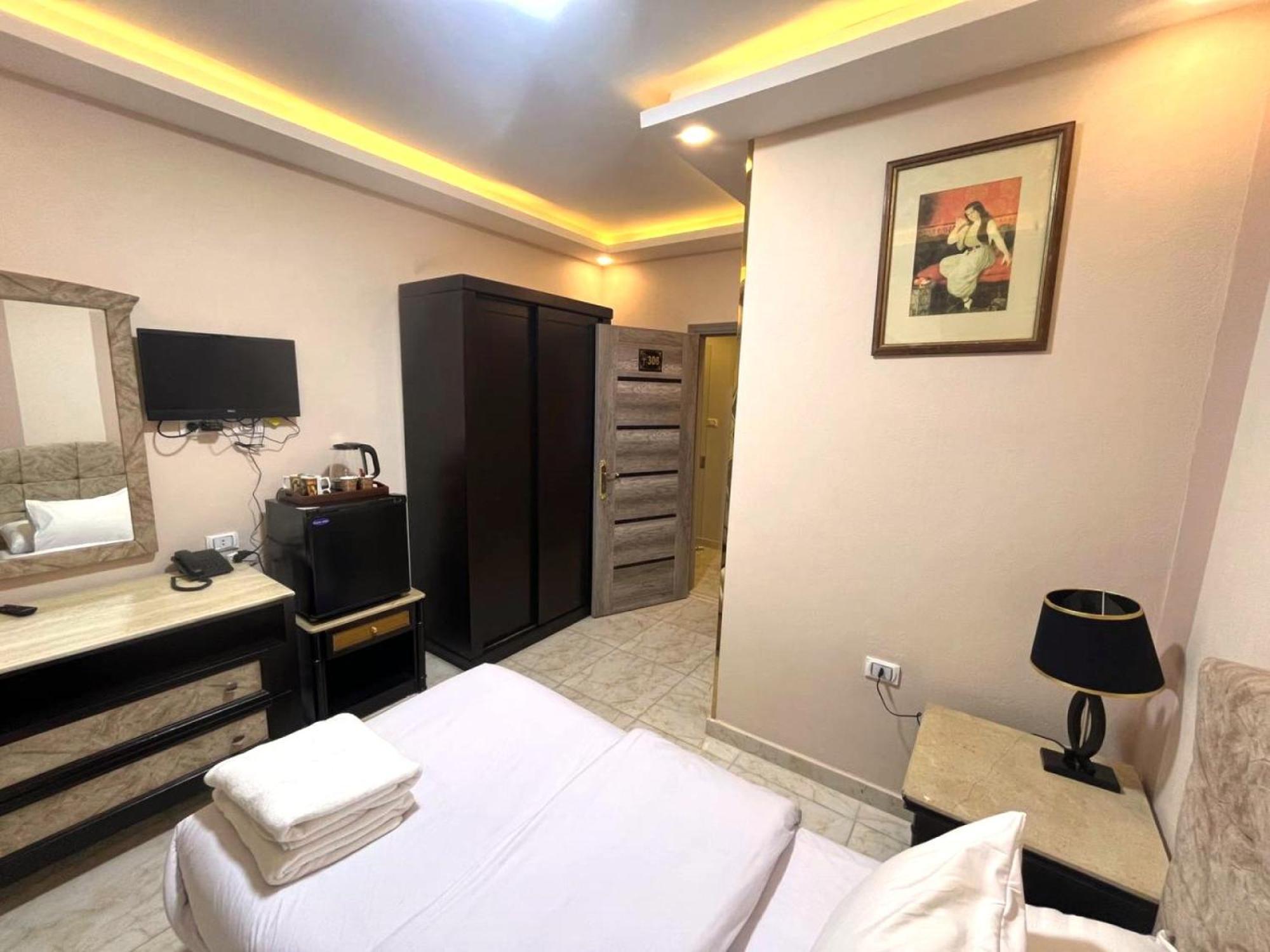 Nun Pyramids Hotel Kafret el-Gabal Rum bild