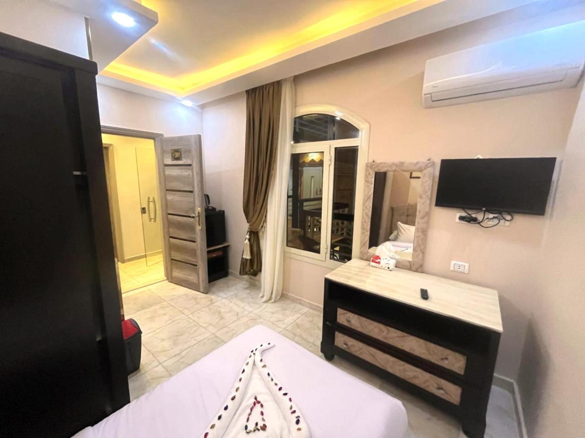 Nun Pyramids Hotel Kafret el-Gabal Rum bild