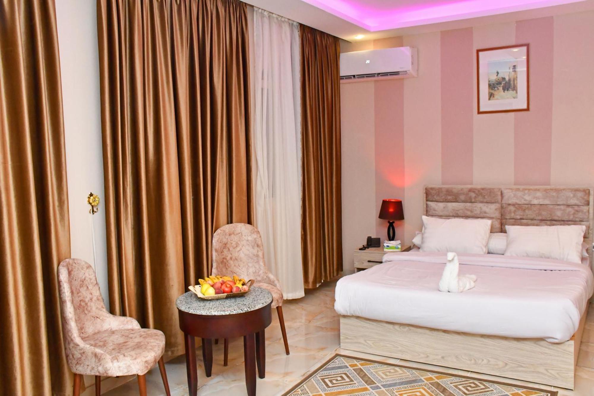 Nun Pyramids Hotel Kafret el-Gabal Rum bild