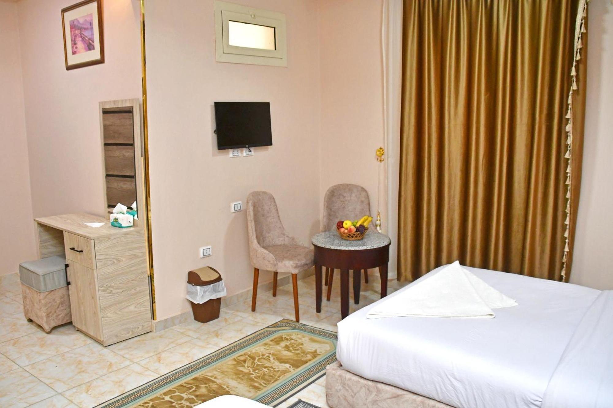 Nun Pyramids Hotel Kafret el-Gabal Rum bild