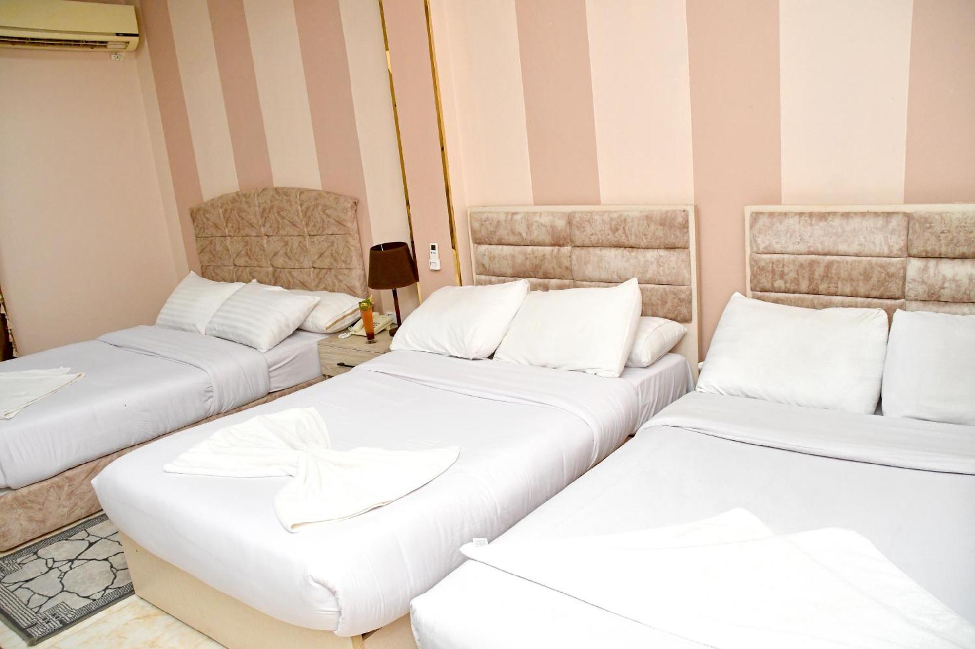Nun Pyramids Hotel Kafret el-Gabal Rum bild