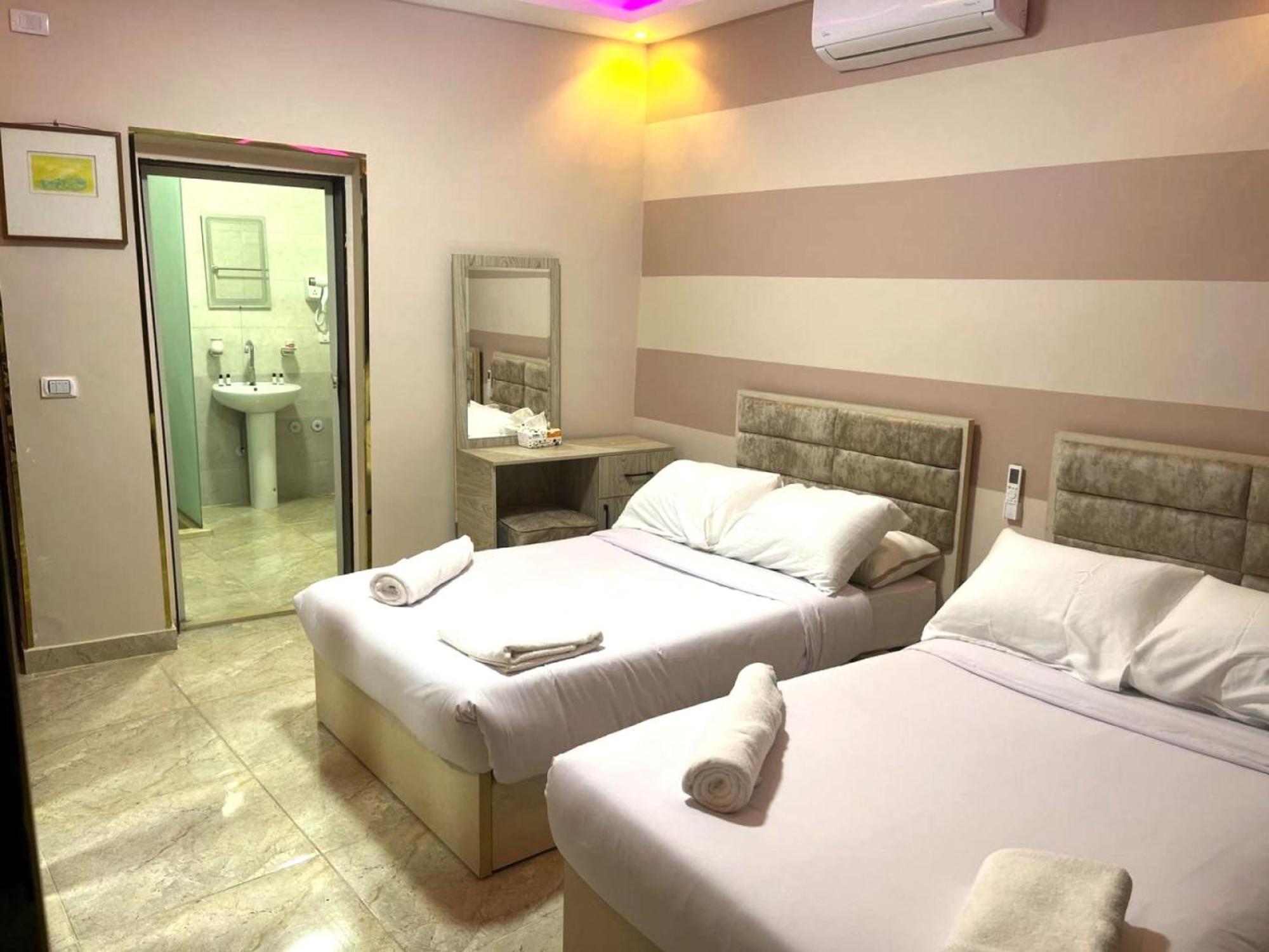 Nun Pyramids Hotel Kafret el-Gabal Rum bild